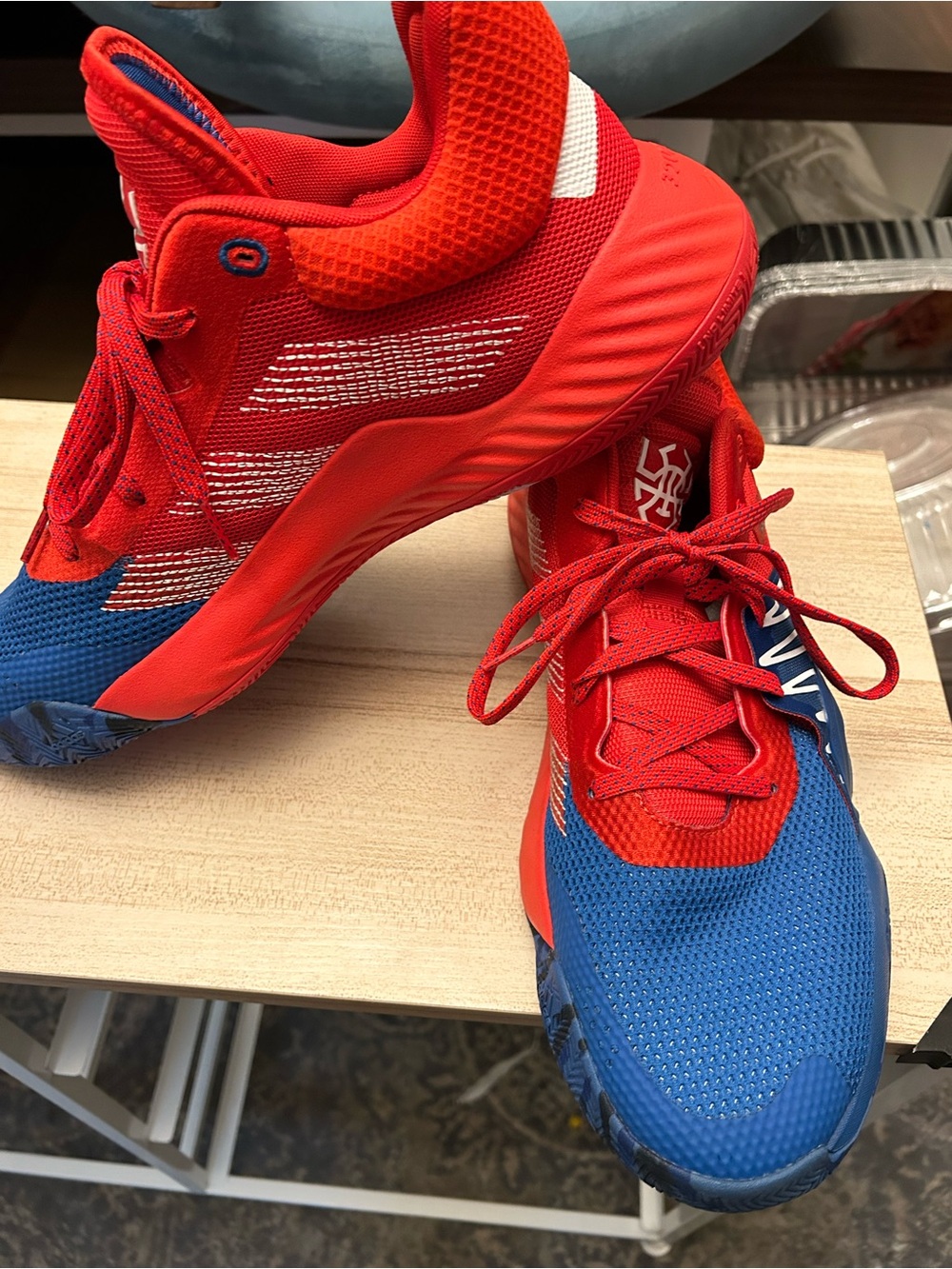 Marvel Men's Red and Blue Athletic Basketball Shoes - Picture 5 of 5